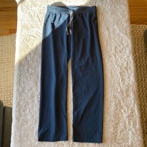 Figs Livingston Dark Harbor size small scrub pant